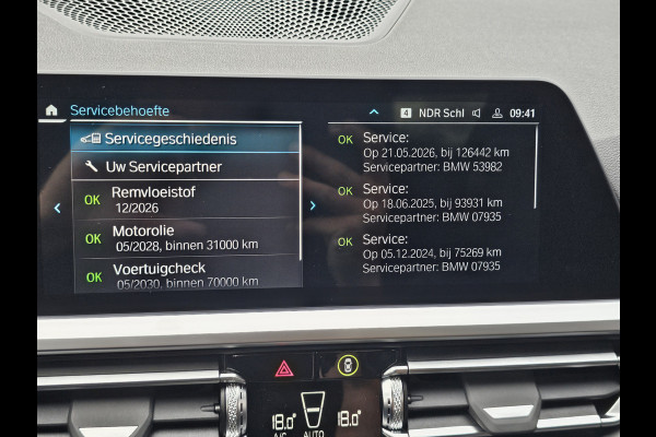 BMW 3 Serie Touring 330e M-Sport Touring Plus | LED | Pano | Trekhaak | Stoelverwarming | Shadow-Line | Park Assist | Driving Assistant | Vol |