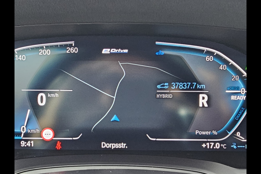 BMW 3 Serie Touring 330e M-Sport Touring Plus | LED | Pano | Trekhaak | Stoelverwarming | Shadow-Line | Park Assist | Driving Assistant | Vol |