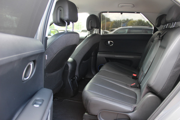 Hyundai IONIQ 5 Connect+ 73kWh / SoH 94,8% / Trekhaak / Camera / Head-up / Leder / CarPlay / V2L / 19'' / Warmtepomp / Stoelverwarming / Dodehoek / DAB / ACC