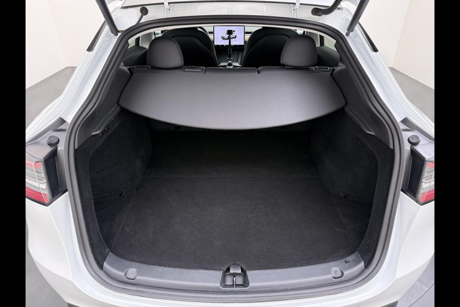 Tesla Model Y Performance AWD 75 kWh SOH 94% | AFN. TREKHAAK | 21 INCH TURBINE VELGEN | TESLA GARANTIE T/M 01-2028 OF 80.000 KM | ACCU & AANDRIJFLIJN GARANTIE T/M 01-2032 OF 192.000 KM | ALL IN RIJKLAAR PRIJS |