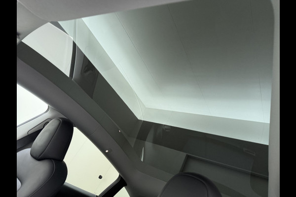 Tesla Model Y Performance AWD 75 kWh SOH 94% | AFN. TREKHAAK | 21 INCH TURBINE VELGEN | TESLA GARANTIE T/M 01-2028 OF 80.000 KM | ACCU & AANDRIJFLIJN GARANTIE T/M 01-2032 OF 192.000 KM | ALL IN RIJKLAAR PRIJS |