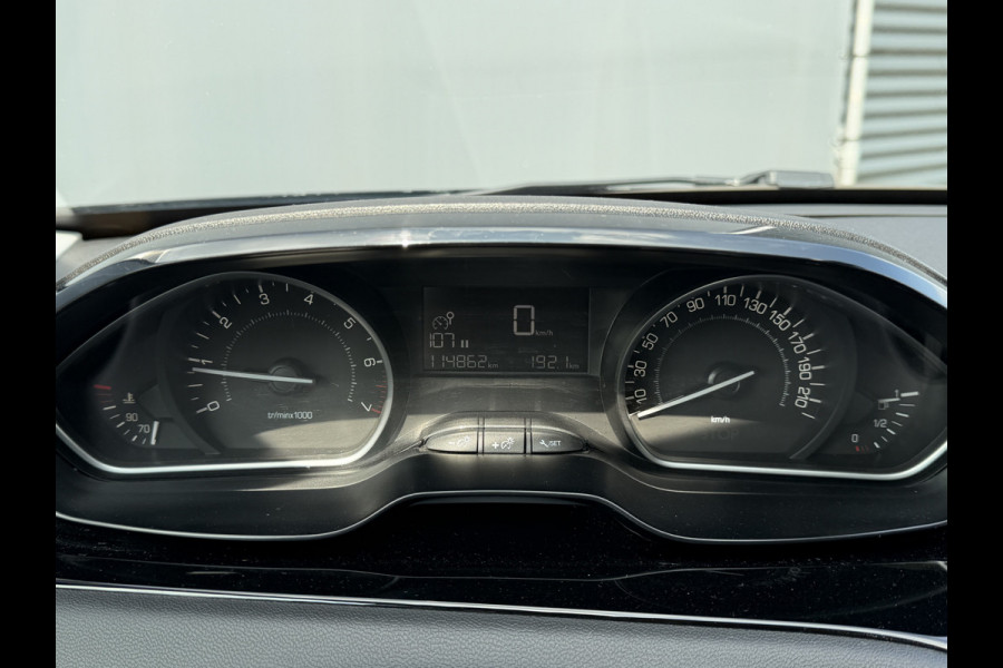 Peugeot 208 BWJ 2019 | 1.2 83PK Signature | AIRCO | NAVI | PDC | CRUISE | CARPLAY | 16'' LMV | DONKER GLAS |