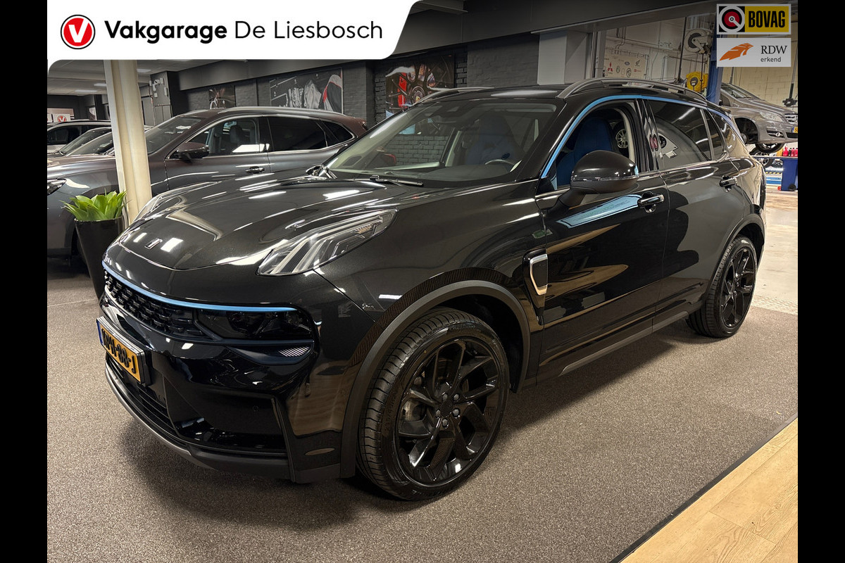 Lynk & Co 01 1.5 / Pano / Navigatie / Camera / Infinity / Memory / Elek.klep / Apple carplay