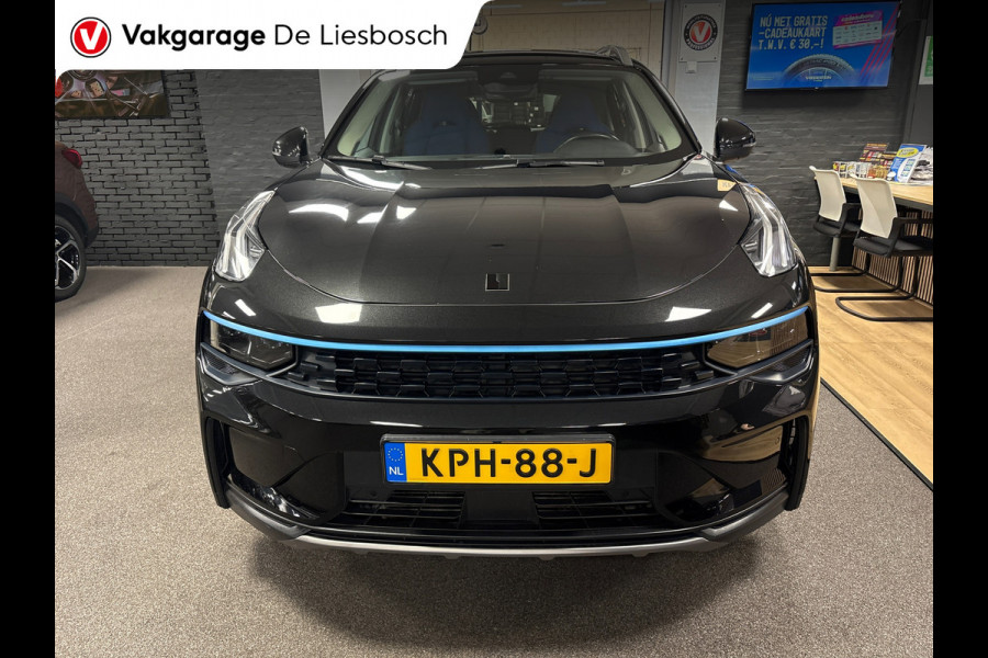 Lynk & Co 01 1.5 / Pano / Navigatie / Camera / Infinity / Memory / Elek.klep / Apple carplay
