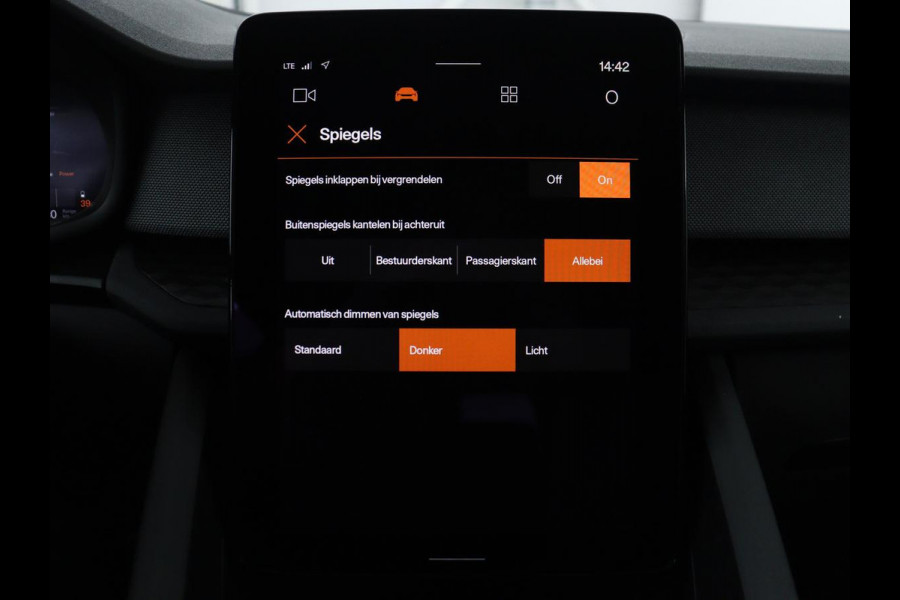 Polestar 2 Standard Range Single Motor 63kWh | SOH 89,7% | Memory | Stoelverwarming | Cruise control | Carplay | Navigatie | Bluetooth | Camera | Park assist | Interieurverlichting | Elektrische achterklep | Trekhaak