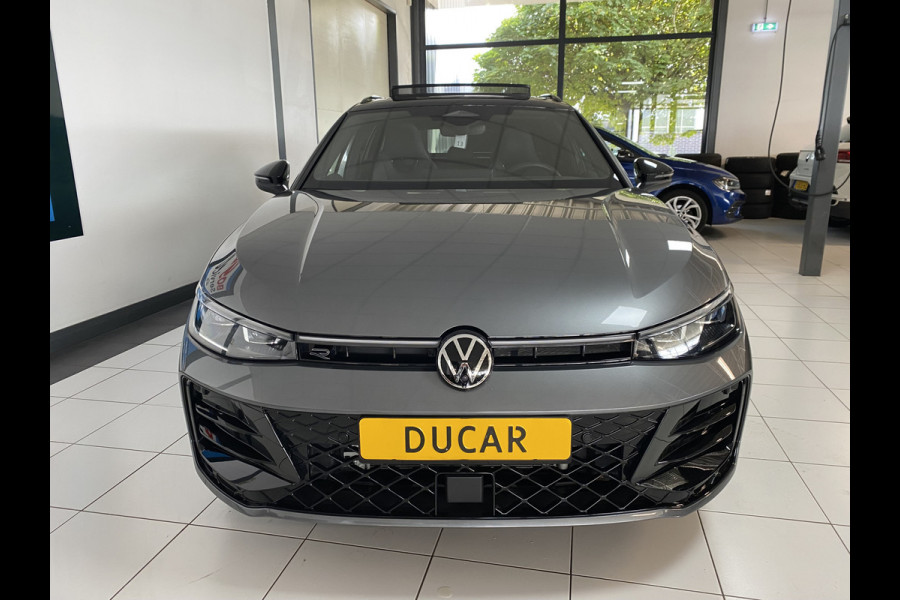 Volkswagen Passat Variant 1.5 eHybrid R-Line Edition 272 PK Panoramadak /Trekhaak /Carplay / Stoelverwarming/ koeling