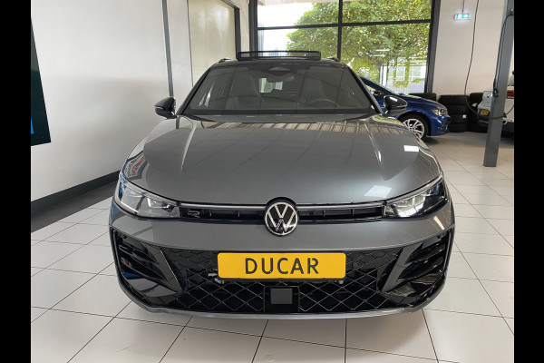 Volkswagen Passat Variant 1.5 eHybrid R-Line Edition 272 PK Panoramadak /Trekhaak /Carplay / Stoelverwarming/ koeling