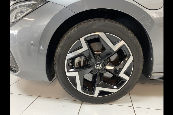 Volkswagen Passat Variant 1.5 eHybrid R-Line Edition 272 PK Panoramadak /Trekhaak /Carplay / Stoelverwarming/ koeling