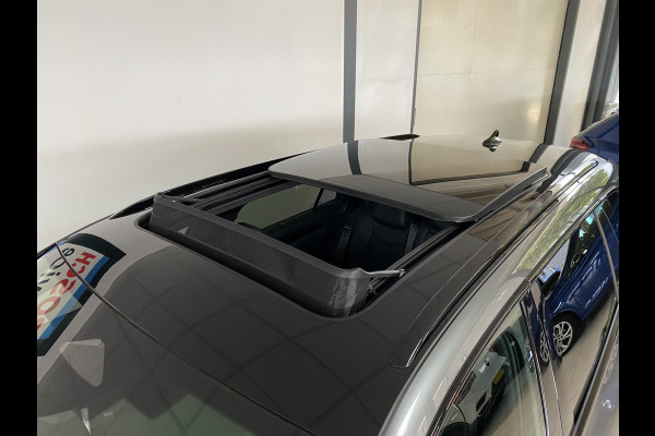 Volkswagen Passat Variant 1.5 eHybrid R-Line Edition 272 PK Panoramadak /Trekhaak /Carplay / Stoelverwarming/ koeling