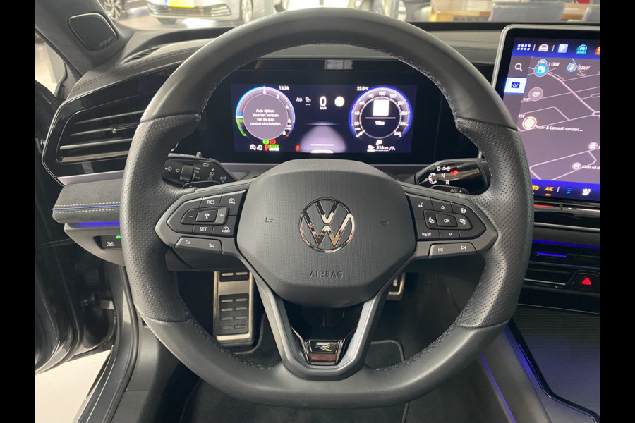 Volkswagen Passat Variant 1.5 eHybrid R-Line Edition 272 PK Panoramadak /Trekhaak /Carplay / Stoelverwarming/ koeling
