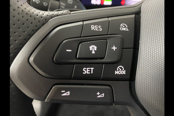Volkswagen Passat Variant 1.5 eHybrid R-Line Edition 272 PK Panoramadak /Trekhaak /Carplay / Stoelverwarming/ koeling