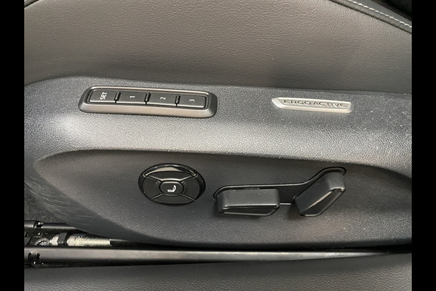 Volkswagen Passat Variant 1.5 eHybrid R-Line Edition 272 PK Panoramadak /Trekhaak /Carplay / Stoelverwarming/ koeling