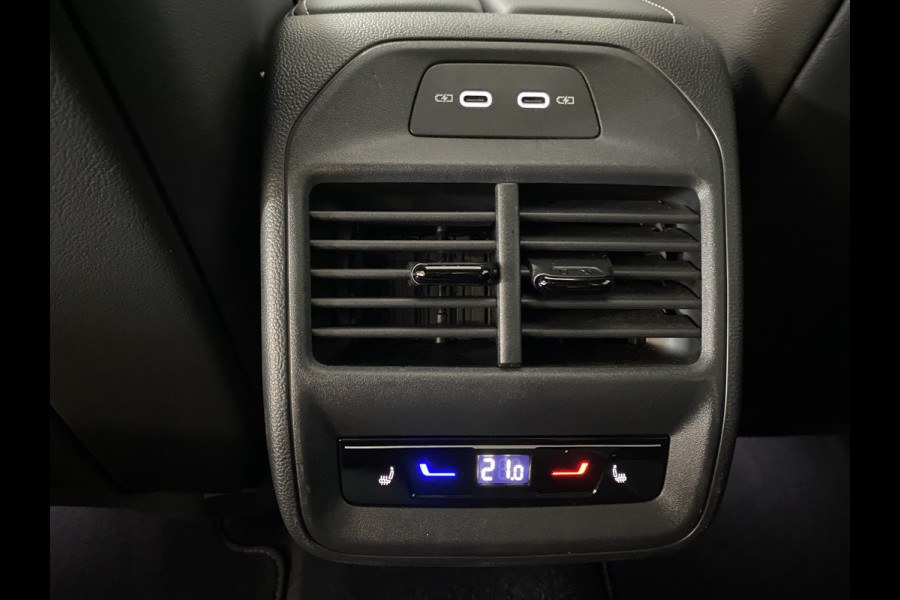 Volkswagen Passat Variant 1.5 eHybrid R-Line Edition 272 PK Panoramadak /Trekhaak /Carplay / Stoelverwarming/ koeling