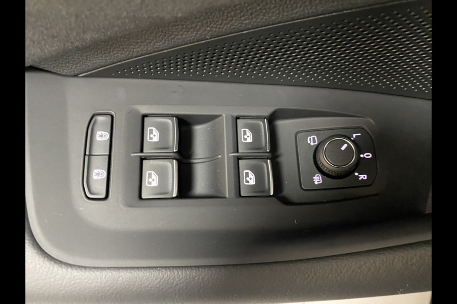 Volkswagen Passat Variant 1.5 eHybrid R-Line Edition 272 PK Panoramadak /Trekhaak /Carplay / Stoelverwarming/ koeling
