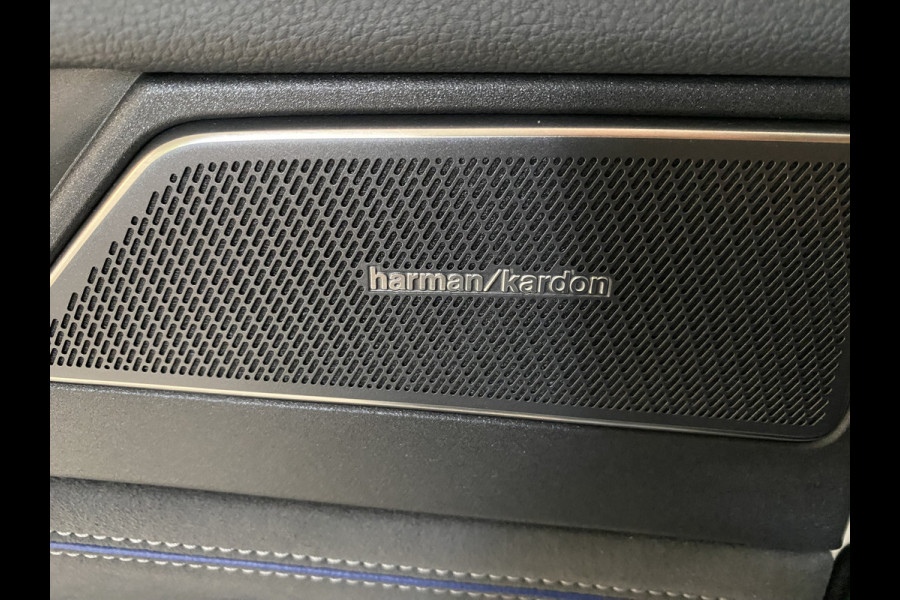 Volkswagen Passat Variant 1.5 eHybrid R-Line Edition 272 PK Panoramadak /Trekhaak /Carplay / Stoelverwarming/ koeling