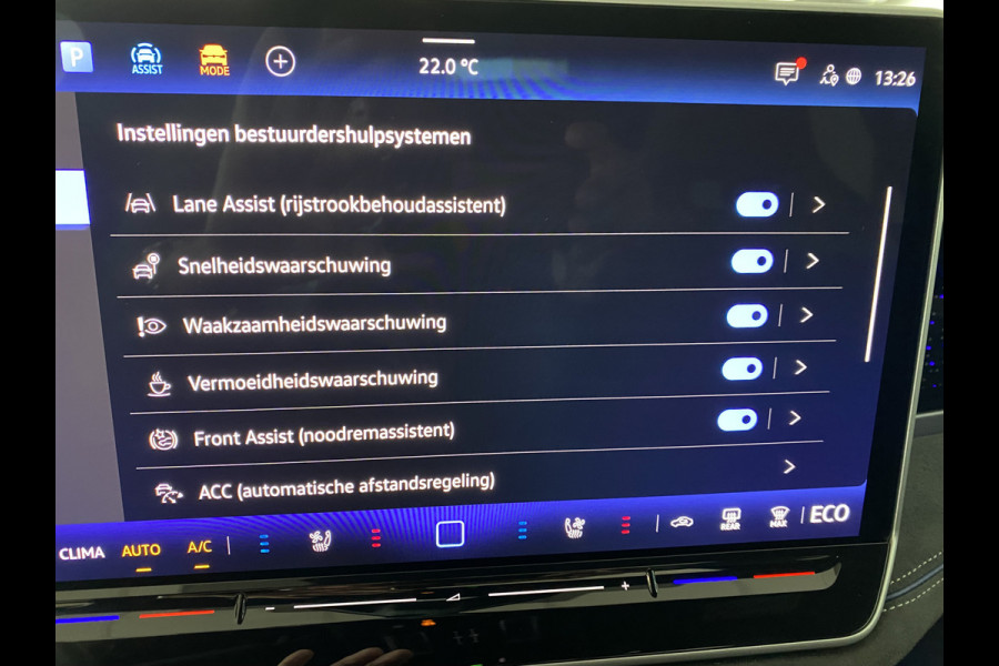 Volkswagen Passat Variant 1.5 eHybrid R-Line Edition 272 PK Panoramadak /Trekhaak /Carplay / Stoelverwarming/ koeling