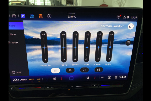 Volkswagen Passat Variant 1.5 eHybrid R-Line Edition 272 PK Panoramadak /Trekhaak /Carplay / Stoelverwarming/ koeling