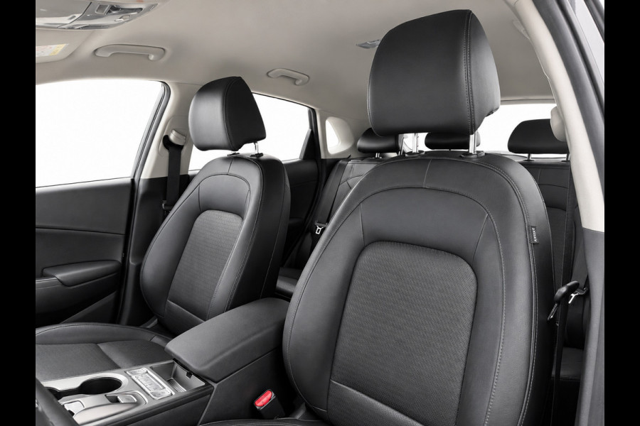 Hyundai Kona EV Comfort 64 kWh | 150 kW | 449 km WLTP | Stoelventilatie | Camera | Carplay | Dealer onderhouden