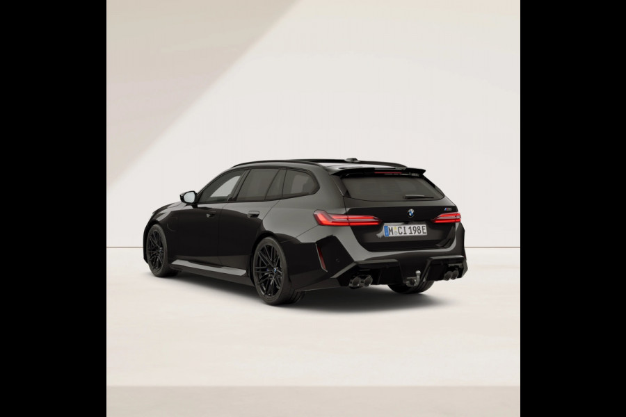 BMW 5 Serie Touring M5 - Pano - Trekhaak - Bowers & Wilkins