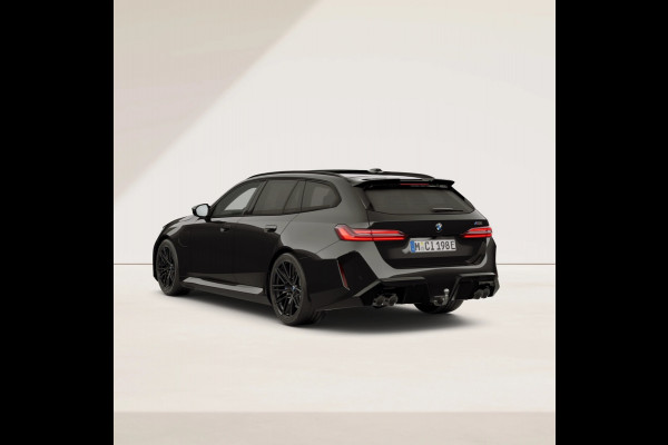 BMW 5 Serie Touring M5 - Pano - Trekhaak - Bowers & Wilkins
