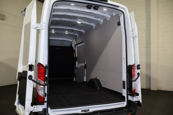 Ford Transit 350 2.0 TDCI L4 H3 130pk Navigatie Trekhaak 2.8T