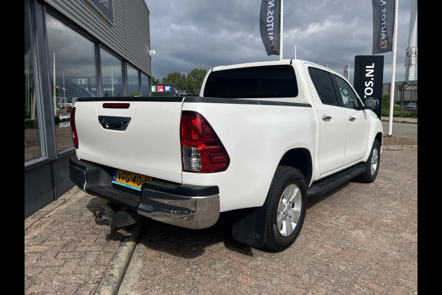 Toyota Hilux 2.4 D-4D-F Double Cab Professional