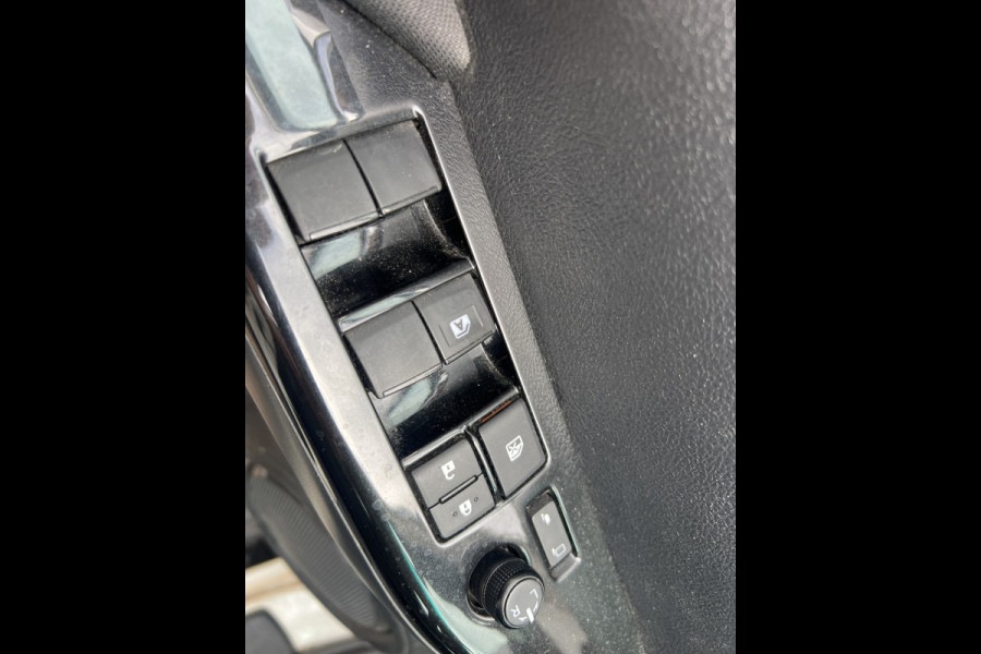 Toyota Hilux 2.4 D-4D-F Double Cab Professional