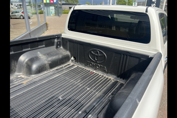 Toyota Hilux 2.4 D-4D-F Double Cab Professional
