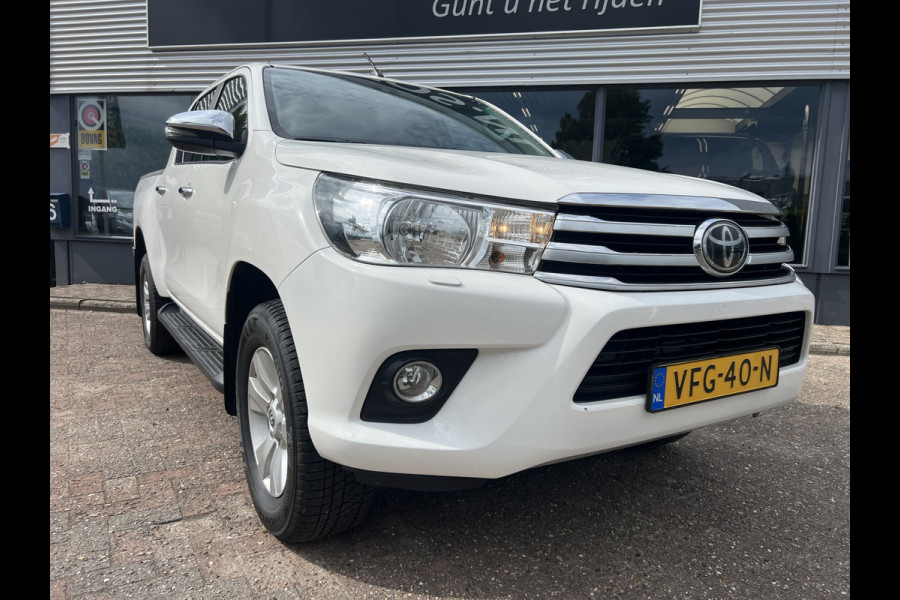 Toyota Hilux 2.4 D-4D-F Double Cab Professional