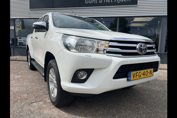Toyota Hilux 2.4 D-4D-F Double Cab Professional