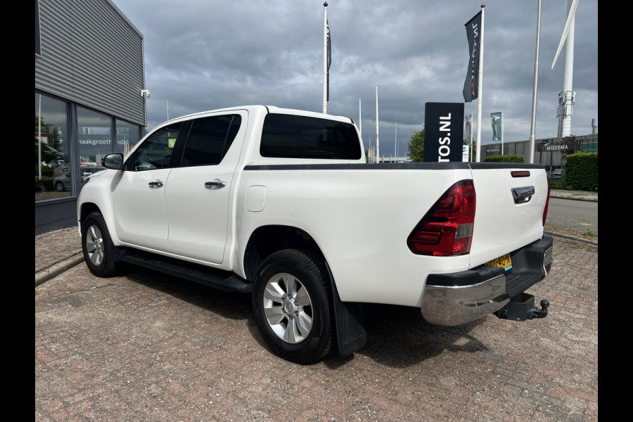 Toyota Hilux 2.4 D-4D-F Double Cab Professional