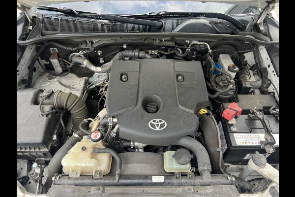 Toyota Hilux 2.4 D-4D-F Double Cab Professional