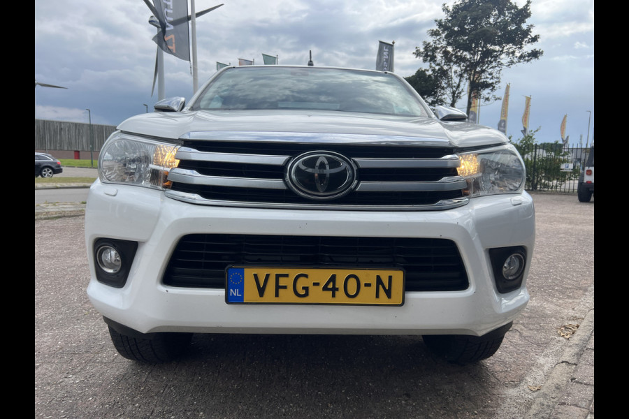 Toyota Hilux 2.4 D-4D-F Double Cab Professional