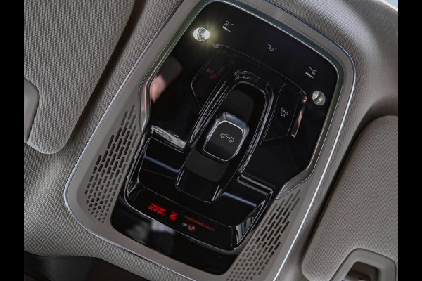 Lynk & Co 01 1.5 Black Edition Panoramadak|360° Camera|ACC|Stoelverwarming|Navi|Carplay