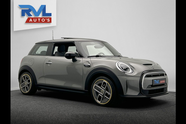 MINI Electric MINI Electric Collection 33 kWh | SOH 96% | Dealer Onderhouden | Panoramadak | Camera | Carplay | Stoelverwarming |