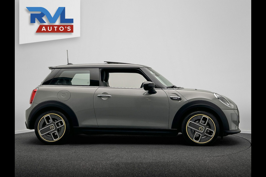 MINI Electric MINI Electric Collection 33 kWh | SOH 96% | Dealer Onderhouden | Panoramadak | Camera | Carplay | Stoelverwarming |