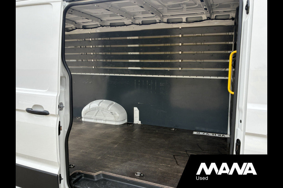 Volkswagen Crafter 30 2.0 TDI L3H2 Cruise Camera Carplay Trekhaak Voorruitverwarming