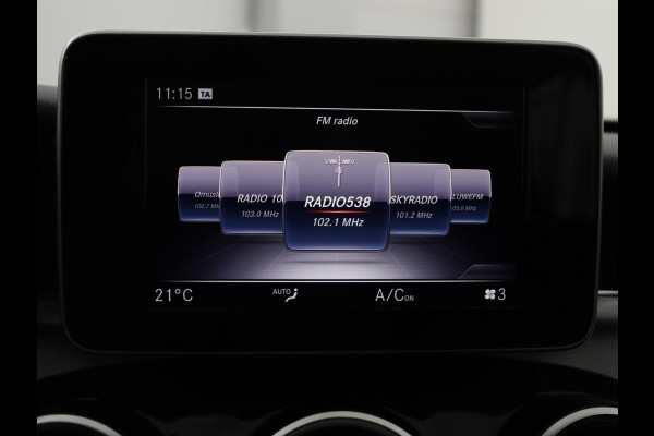 Mercedes-Benz C-Klasse Estate 180 Business Solution | Half leder | Stoelverwarming | Navigatie | Bluetooth | Camera | Park assist | Cruise control | Climate control | Elektrische achterklep | Trekhaak