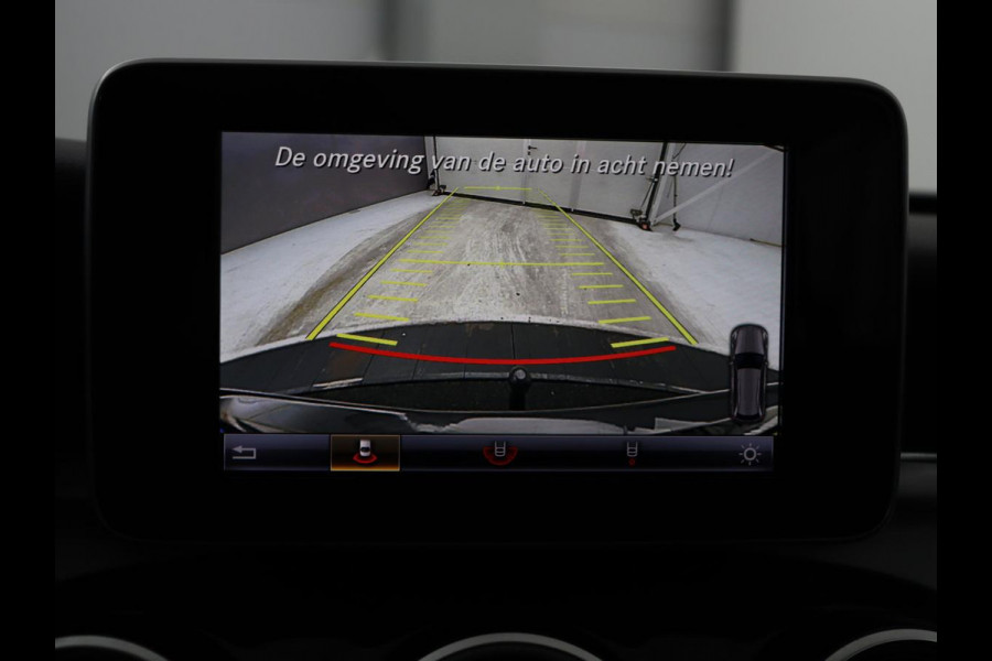 Mercedes-Benz C-Klasse Estate 180 Business Solution | Half leder | Stoelverwarming | Navigatie | Bluetooth | Camera | Park assist | Cruise control | Climate control | Elektrische achterklep | Trekhaak