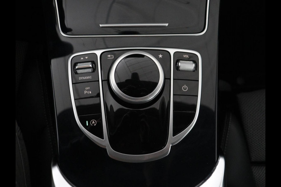 Mercedes-Benz C-Klasse Estate 180 Business Solution | Half leder | Stoelverwarming | Navigatie | Bluetooth | Camera | Park assist | Cruise control | Climate control | Elektrische achterklep | Trekhaak