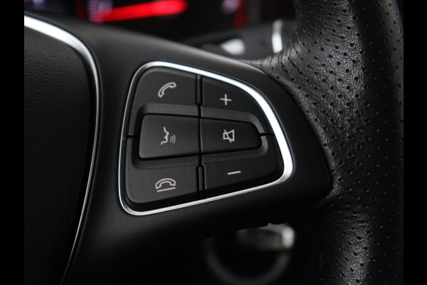 Mercedes-Benz C-Klasse Estate 180 Business Solution | Half leder | Stoelverwarming | Navigatie | Bluetooth | Camera | Park assist | Cruise control | Climate control | Elektrische achterklep | Trekhaak