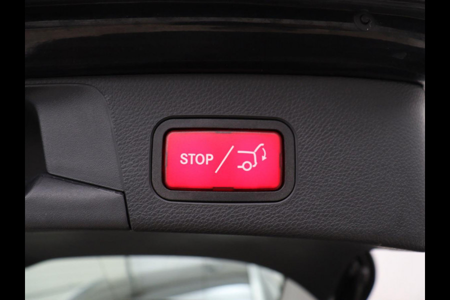 Mercedes-Benz C-Klasse Estate 180 Business Solution | Half leder | Stoelverwarming | Navigatie | Bluetooth | Camera | Park assist | Cruise control | Climate control | Elektrische achterklep | Trekhaak