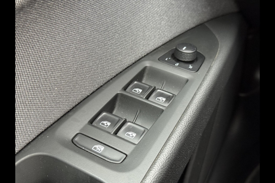 Seat Leon 1.0 EcoTSI Style Business Intense Navi|PDC V+A|Clima|Carplay|Cruise|N.A.P|APK tot 02-2027