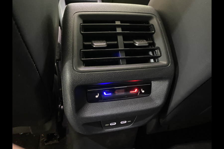 Volkswagen Tiguan 1.5 eHybrid R-Line Edition 272 PK Black-Style Panoramadak ,  Headup , Dynamic Light, Trekhaak, Leer , Massage stoelen