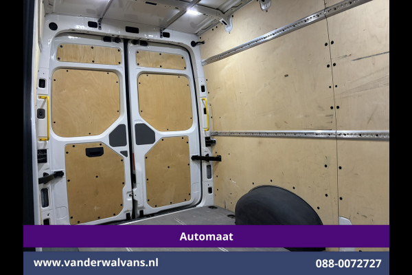Volkswagen Crafter 2.0 TDI 141pk Automaat L3H3 L2H2 Euro6 Airco | Camera | Navigatie | Apple Carplay Android Auto, Parkeersensoren, Bijrijdersbank, 3000kg trekvermogen