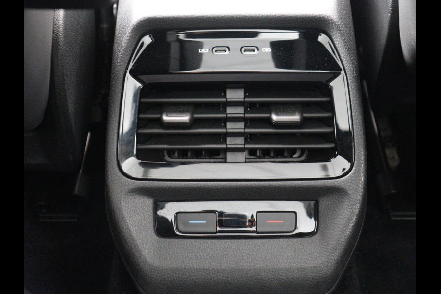 Volkswagen ID.4 First Max 77 kWh | SOH 91,7% | Memory | Panoramadak | Half leder | Head-up | Stoelverwarming | Adaptive cruise | Lane assist | Sfeerverlichting | Carplay | 360 camera | Elektrische achterklep