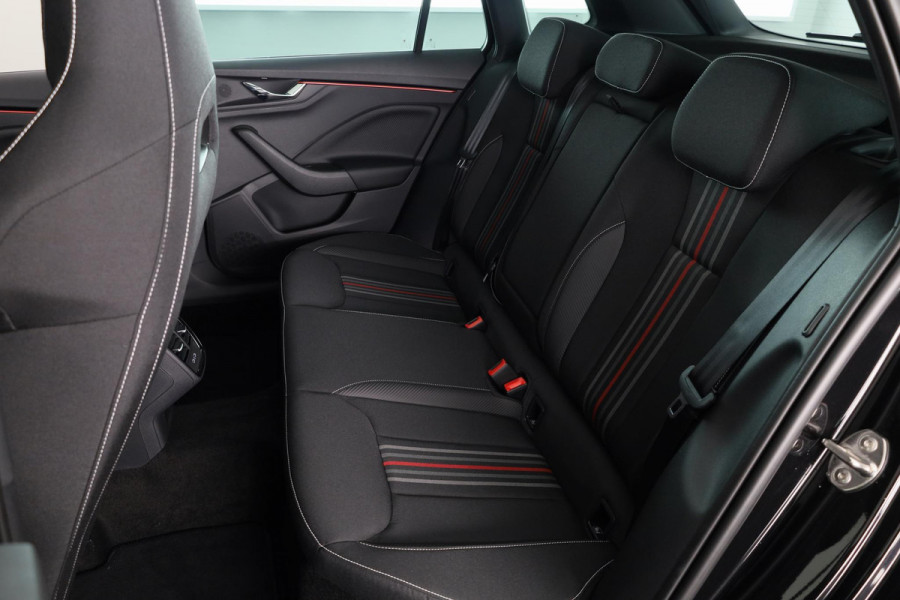 Škoda Kamiq Monte Carlo 1.0 TSI 115 pk DSG-7 | Adaptive Cruise | Panoramadak | Blind Spot | Winterpakket