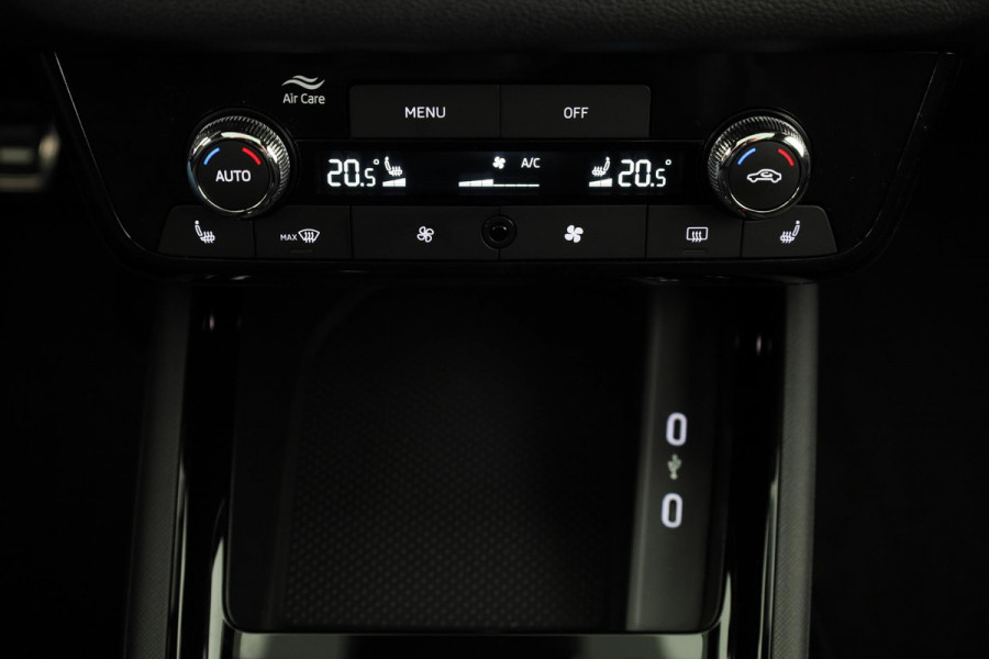 Škoda Kamiq Monte Carlo 1.0 TSI 115 pk DSG-7 | Adaptive Cruise | Panoramadak | Blind Spot | Winterpakket