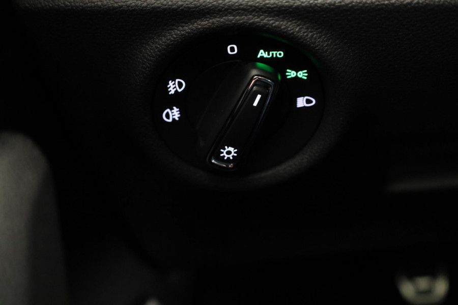 Škoda Kamiq Monte Carlo 1.0 TSI 115 pk DSG-7 | Adaptive Cruise | Panoramadak | Blind Spot | Winterpakket