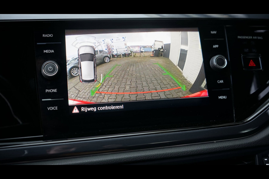 Volkswagen Polo 1.5 TSI R-Line AUTOMAAT|ACC|CAMERA|CARPLAY|DAB|FULL LED|KEYLESS|NAVIGATIE|MODE|PANORAMA|VIRTUEEL